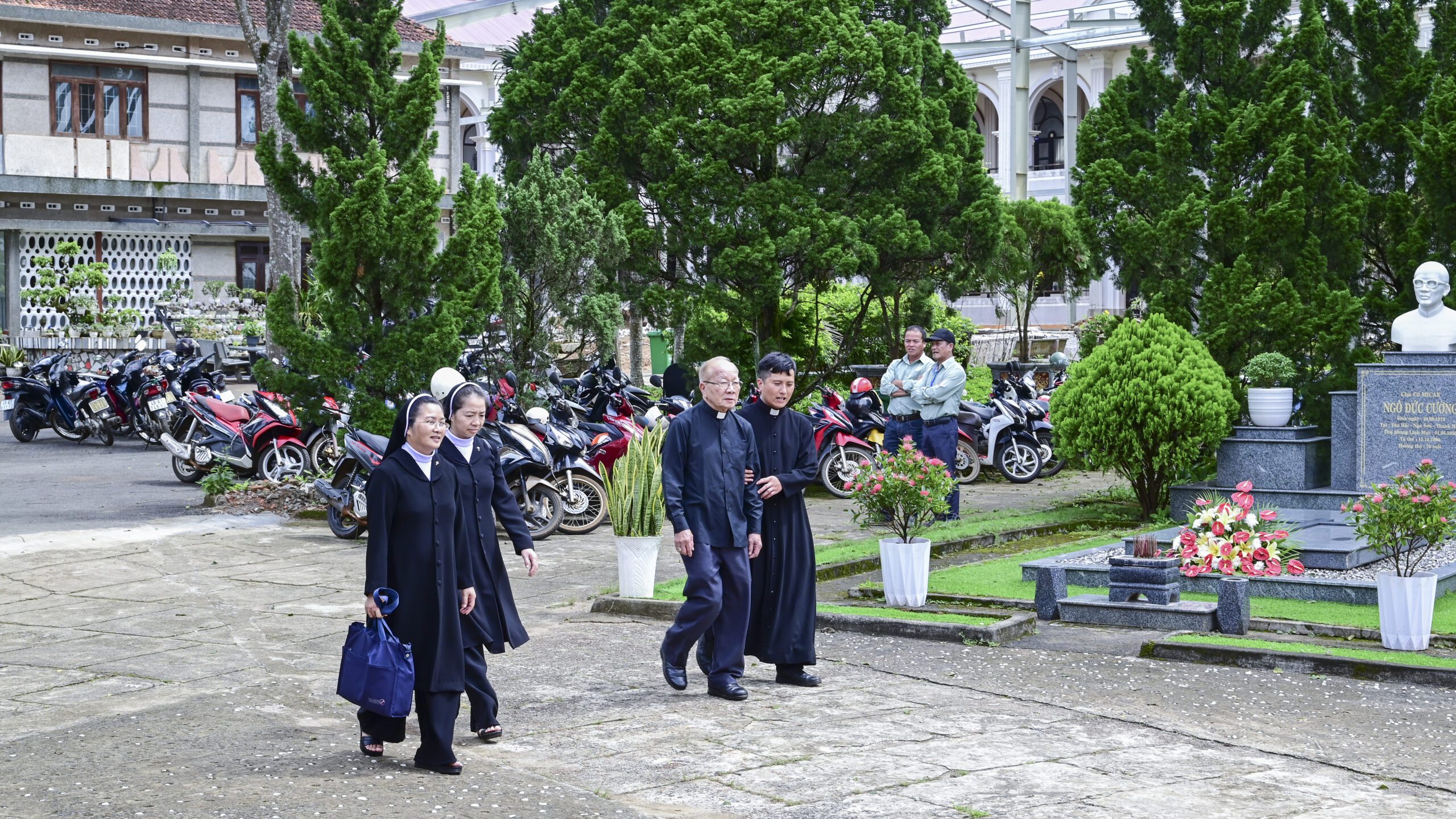 Thánh Lễ Suy Tôn Thánh Giá, Mừng Kính Tước Hiệu Dòng Mến Thánh Giá MTG 29 2 scaled